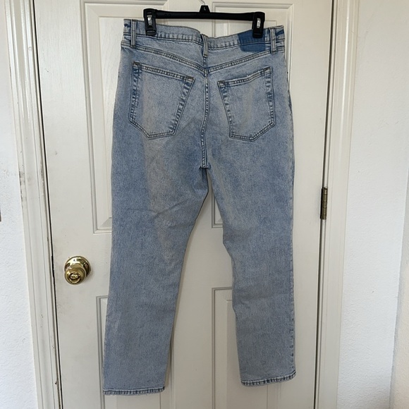 Abercrombie & Fitch The 90s Slim Straight Ultra High Rise Jeans - Picture 2 of 6